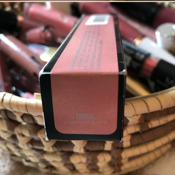 Urban Decay Vice Liquid Lipstick - Color Trivial💄 - Picture 6 of 8